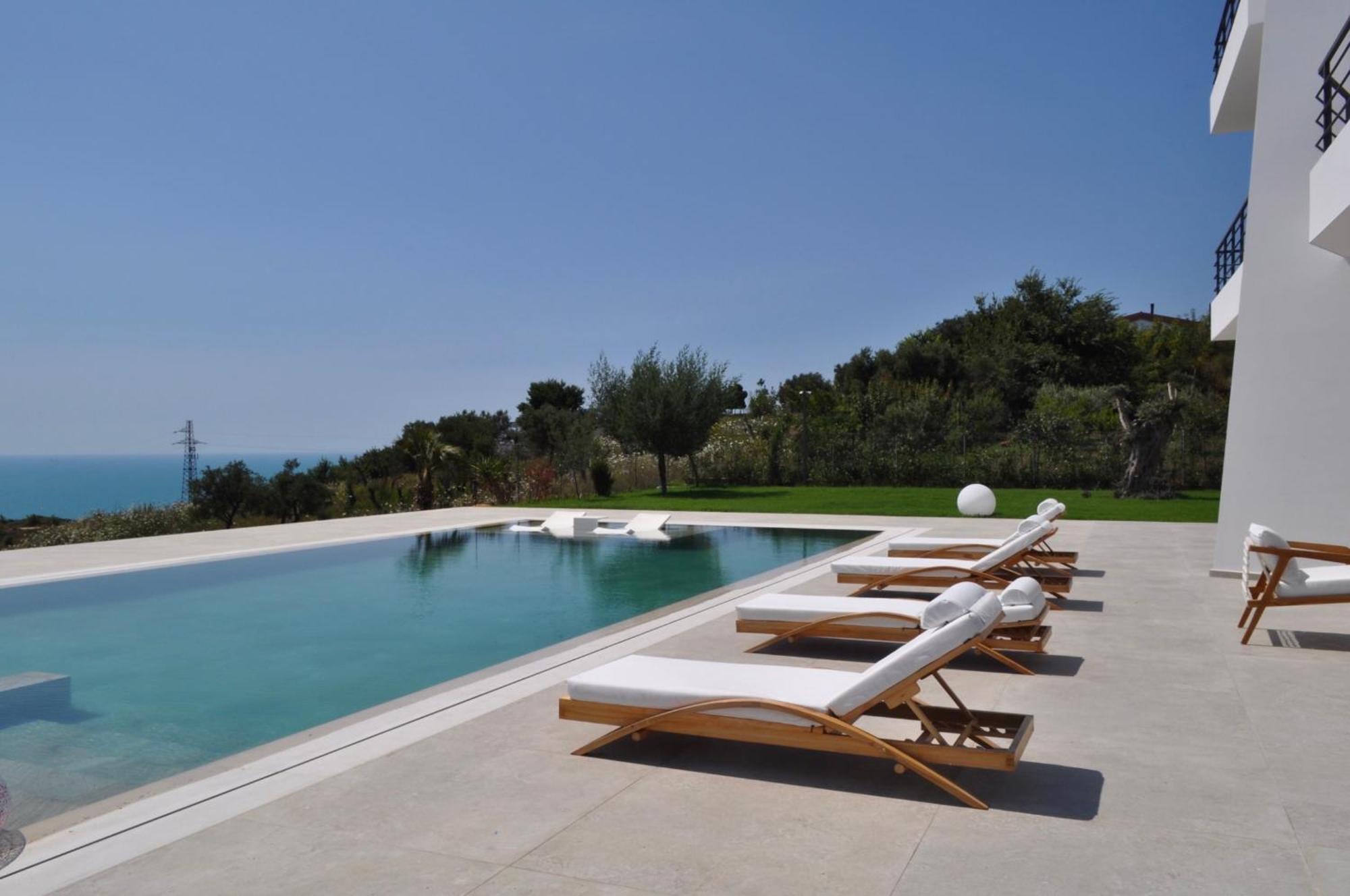 Villa Esmi Durres Kryemëdhej エクステリア 写真