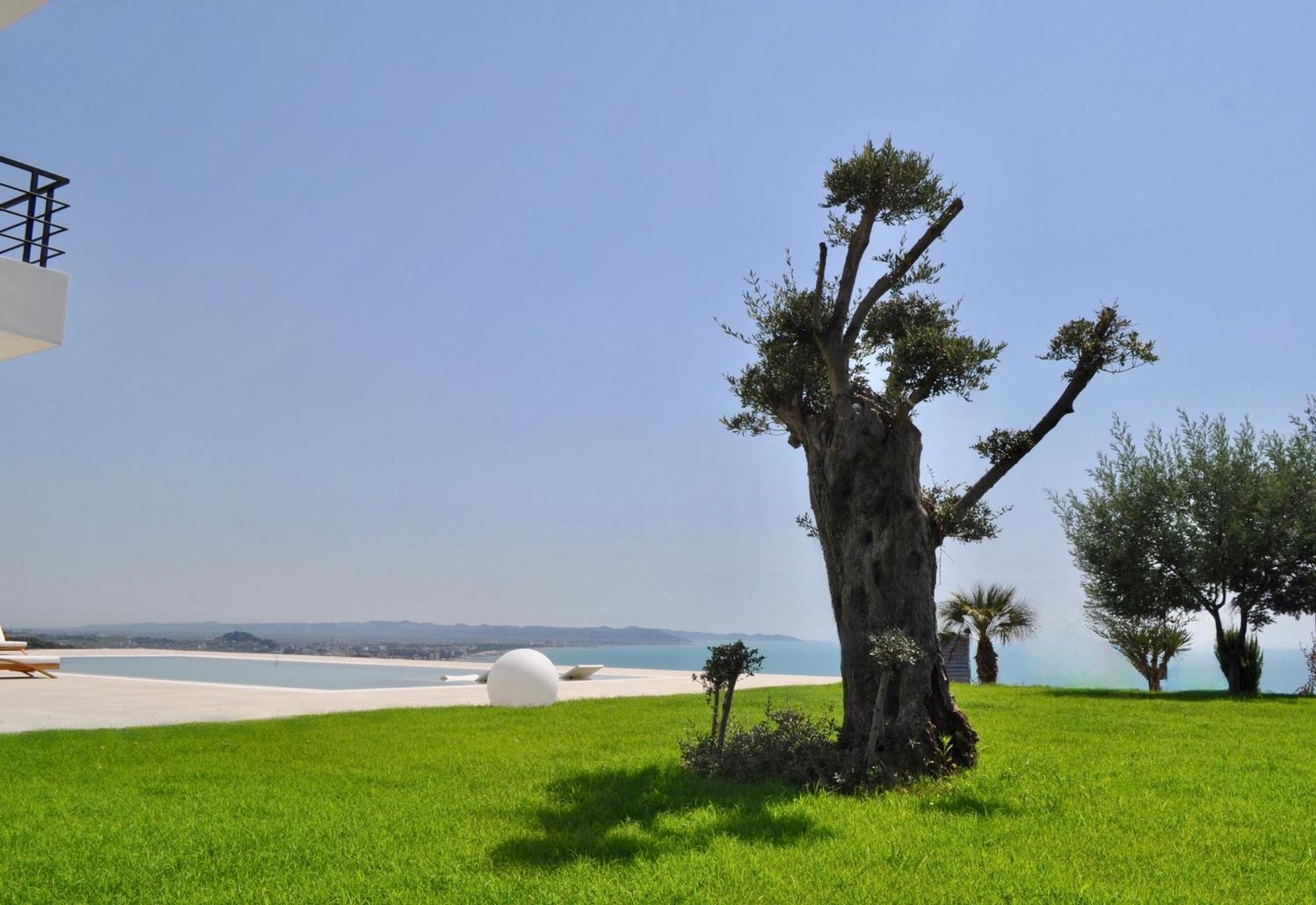 Villa Esmi Durres Kryemëdhej エクステリア 写真