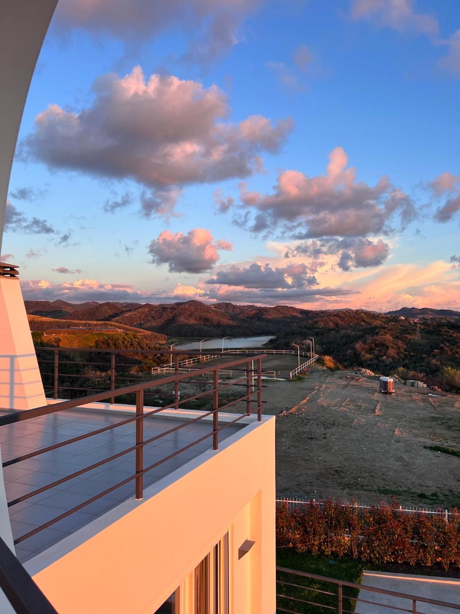 Villa Esmi Durres Kryemëdhej エクステリア 写真