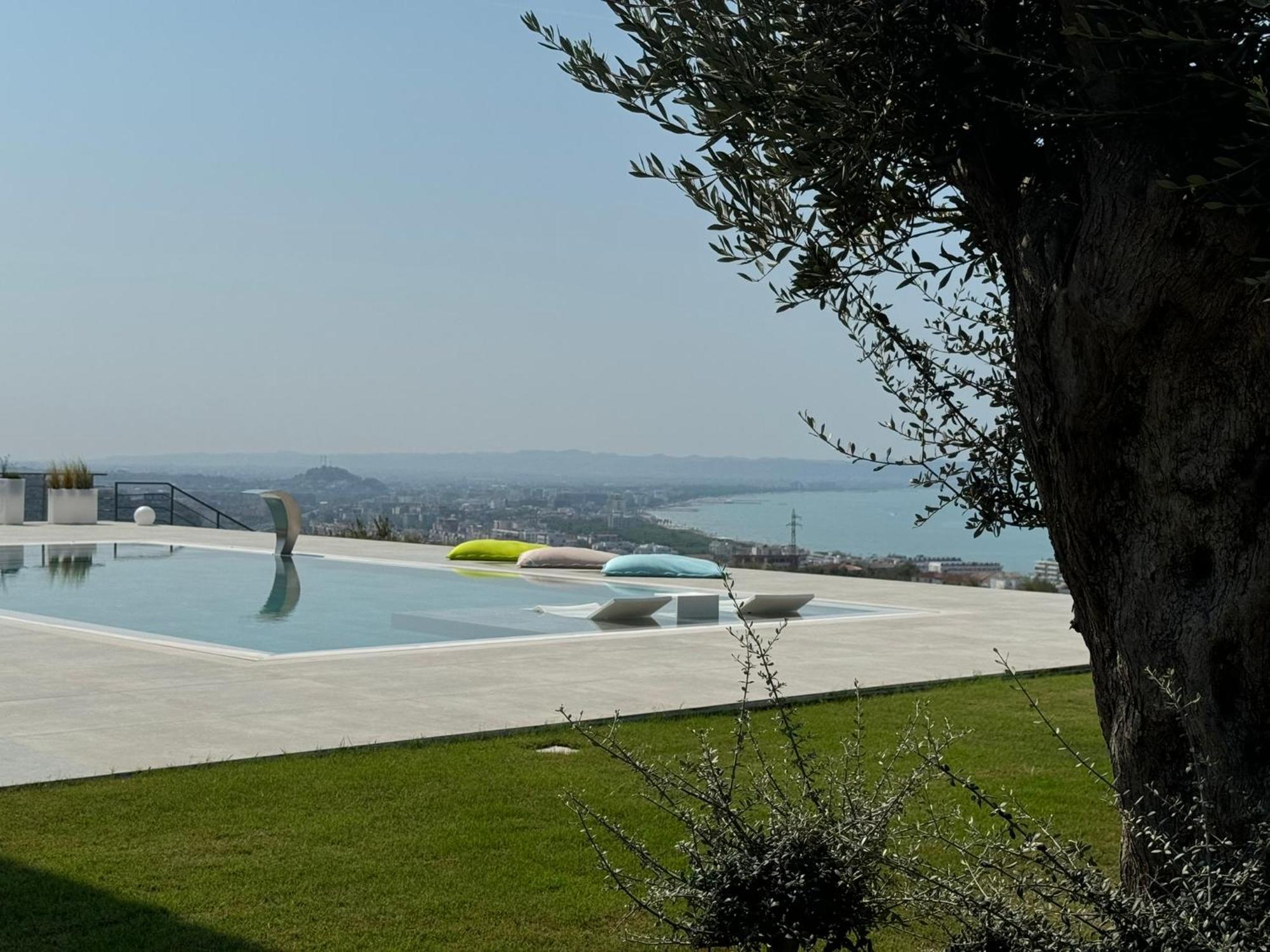 Villa Esmi Durres Kryemëdhej エクステリア 写真